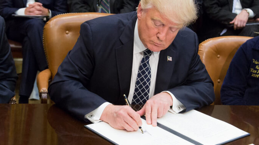 Дональд Трамп ограничил иммиграцию в США 