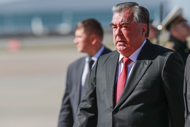 Президент Таджикистана призвал фермеров не поститься в Рамадан