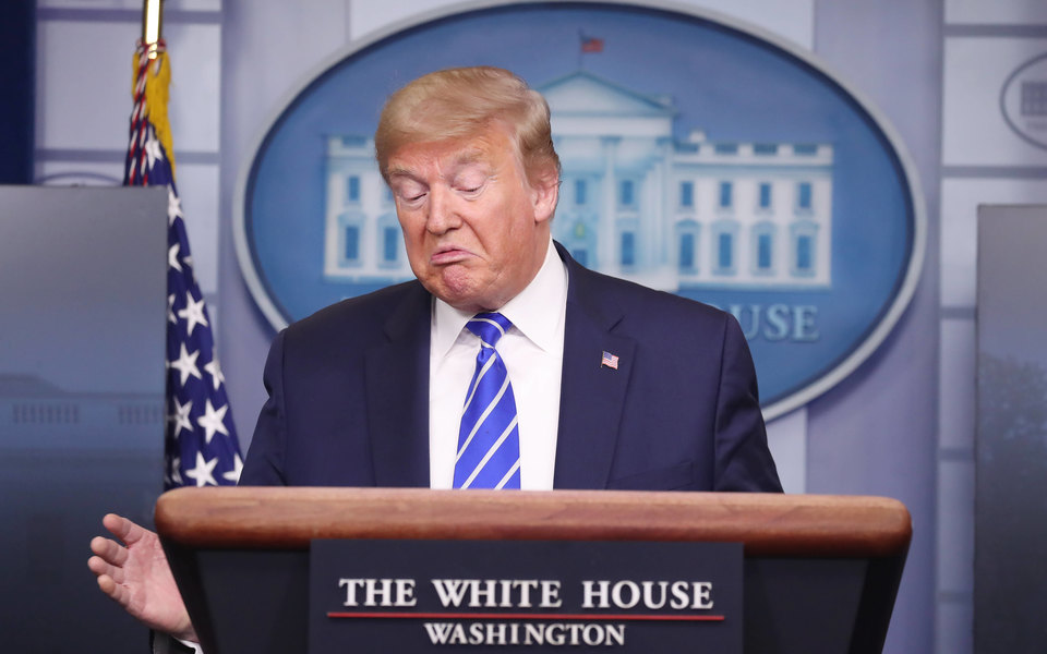 Трамп заявил, что коронавирус можно победить солнечным светом