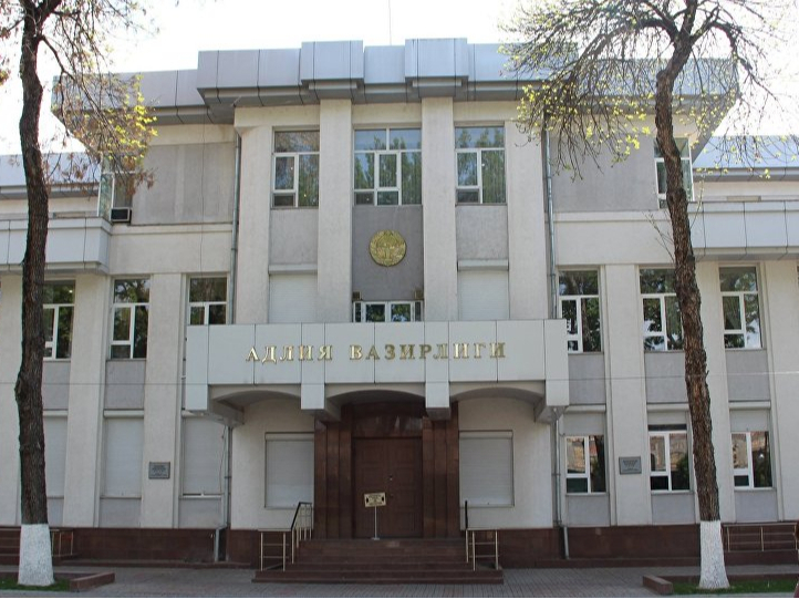 Минюст заявил, что ведение делопроизводства на государственном языке не ущемляет прав граждан