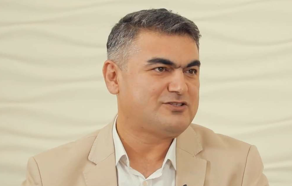 «Выбора у нас почти нет, нам нужно возвращаться к работе, экономика должна работать и людям нужно кормить свои семьи»: врач призвал не нарушать карантин несмотря на послабления