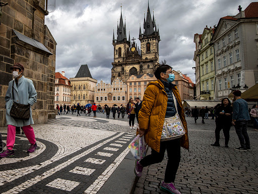 Назван возможный срок открытия границ Европы 