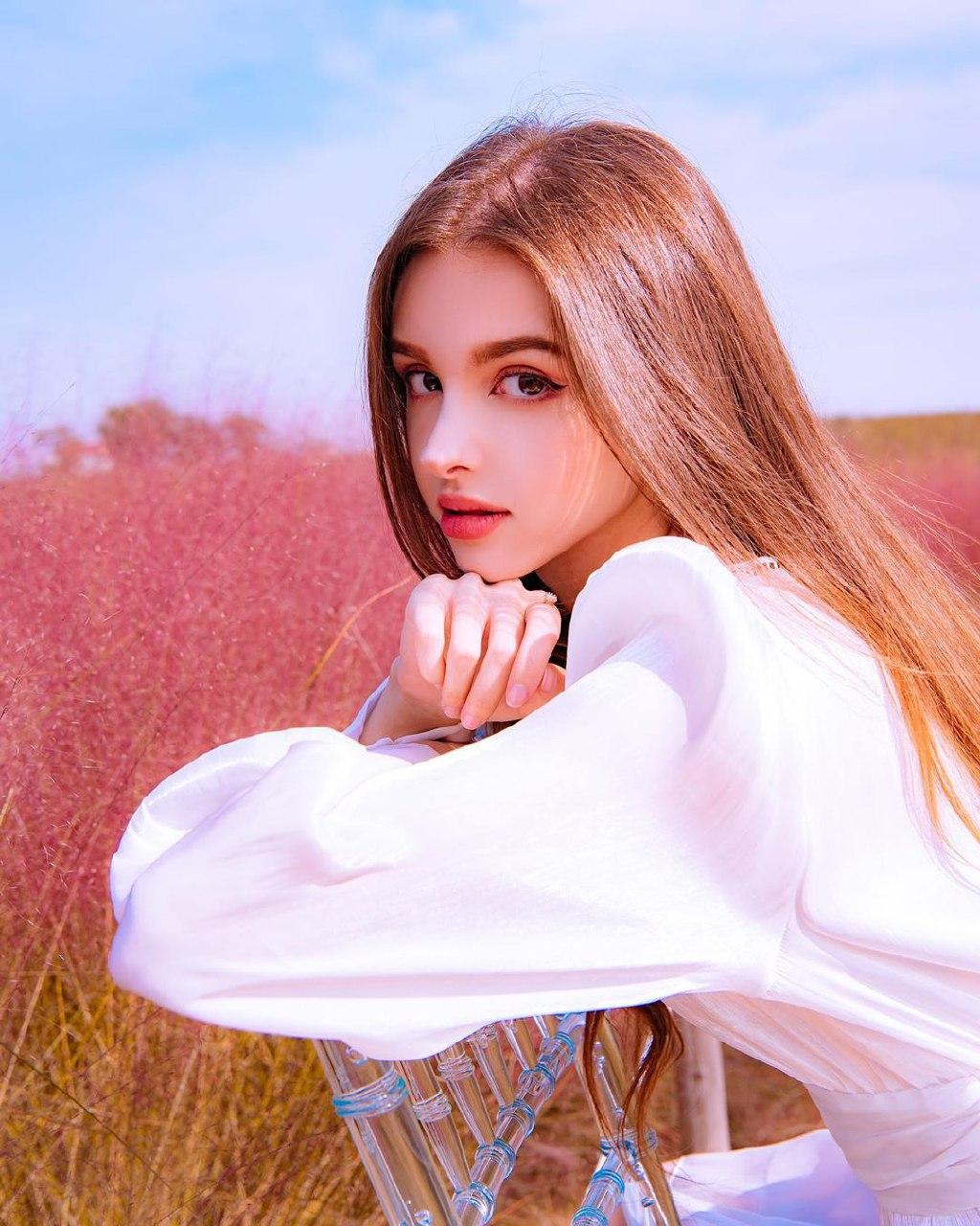 Узбекистанка попала в топ-100 самых красивых лиц