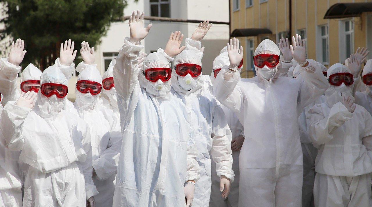 В Узбекистане медикам своевременно не выплатили более 19,5 миллиардов сумов за коронавирусных больных