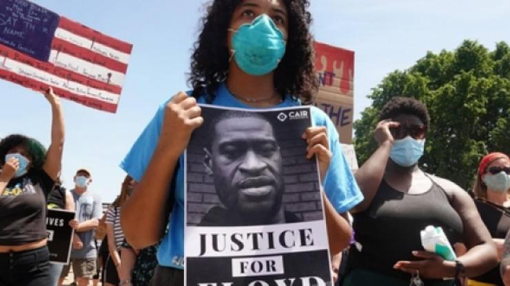 В организме задушенного полицейскими Флойда обнаружили коронавирус и наркотики