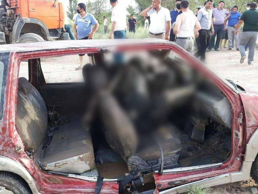 «Приковали цепью к рулю»: в Хорезме из канала достали труп без вести пропавшего мужчины