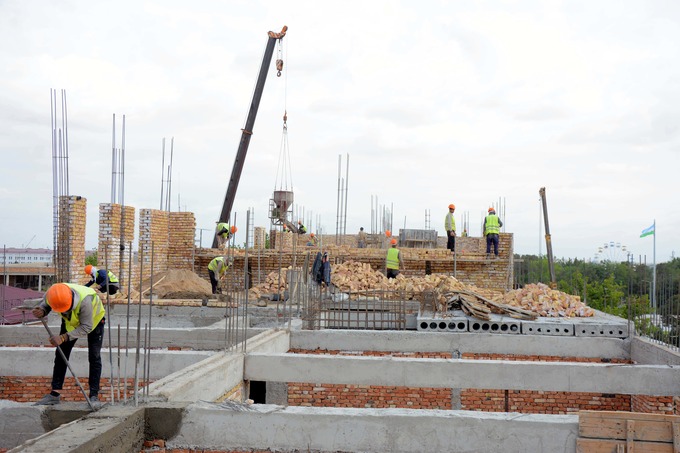 В Узбекистане захотели усилить контроль строительства