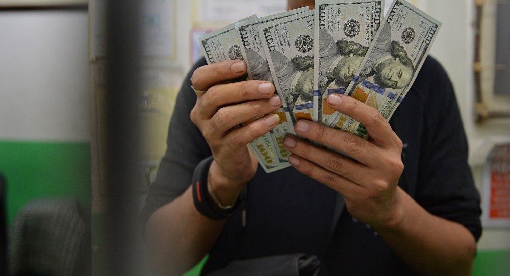 В Маргилане чиновник злоупотребил своим положением и был пойман на взятке 