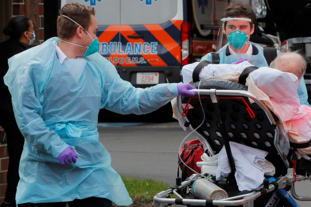 В США количество зараженных перевалило за два миллиона