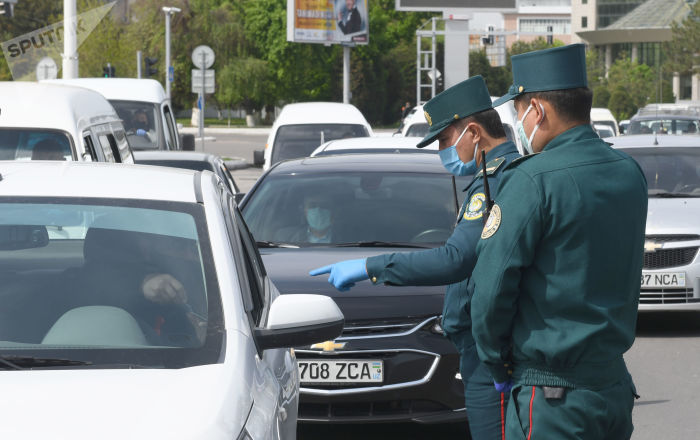 В Самарканде сотрудник ДПС выписал незаконный штраф и теперь поплатится 