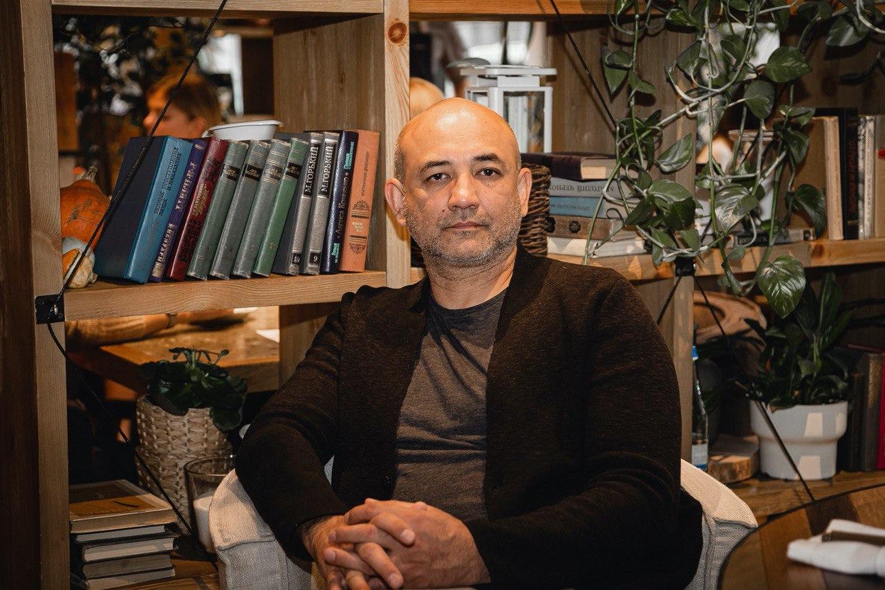 «Нет такого понятия, как «менталитет» есть такое понятие, как традиции» — известный узбекский художник Бабур Исмаилов