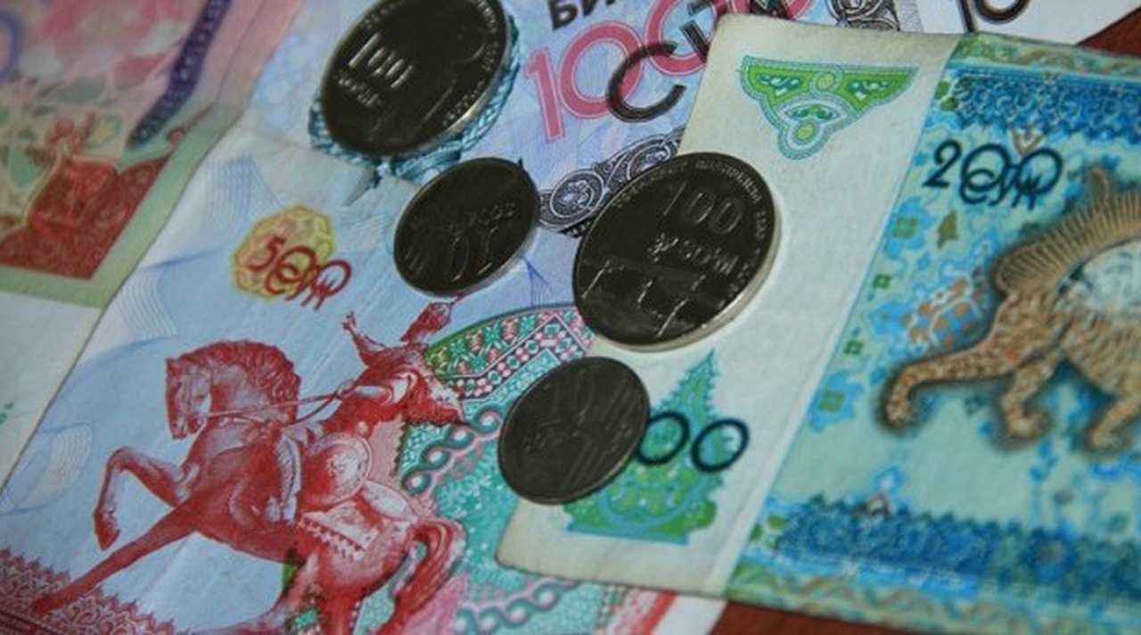 Банкноты 200 и 500 сумов выходят из обращения