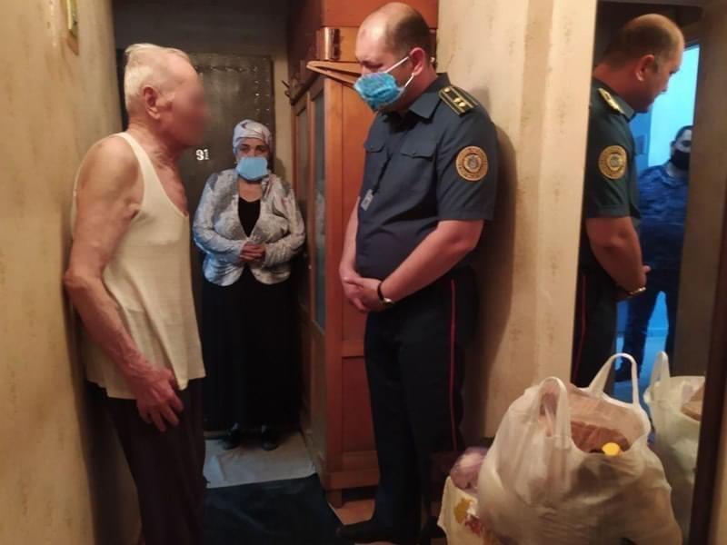 ГУВД объяснились за сделанные в Photoshop маски своих сотрудников на фото