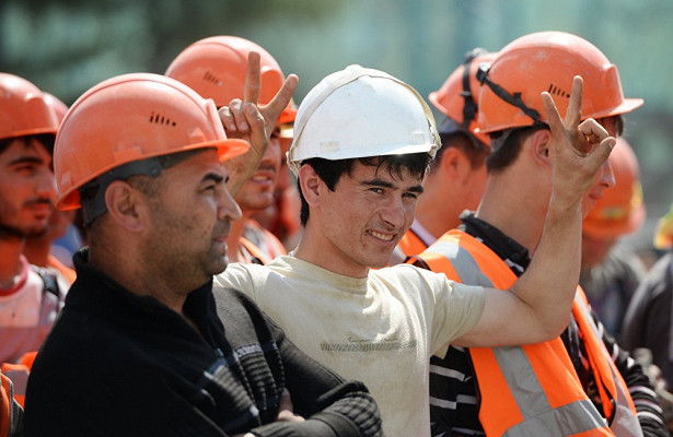 Узбекистан захотел открыть миграционный центр для трудоустройства соотечественников в России