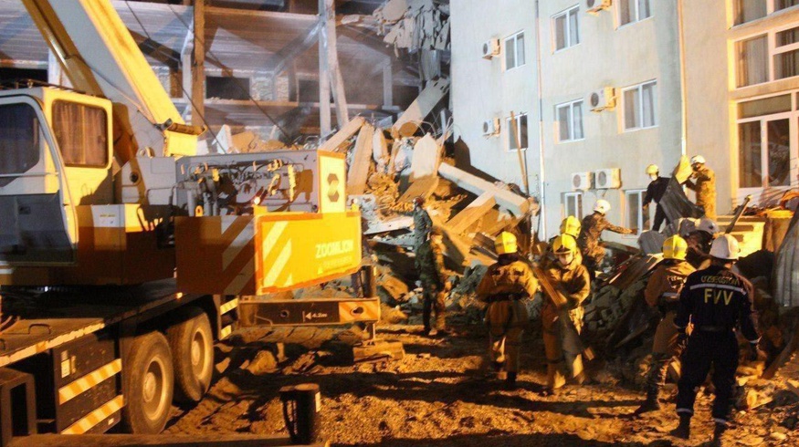 Обрушившееся на рабочих строение в Карши оказалось незаконным