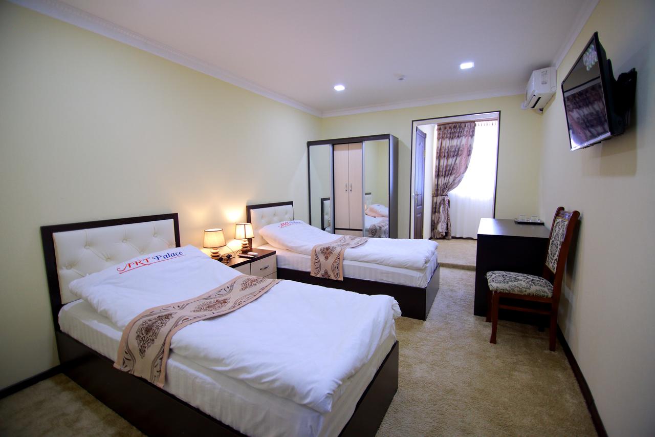 Обнародован список гостиниц, в которых можно провести 14-дневный карантин