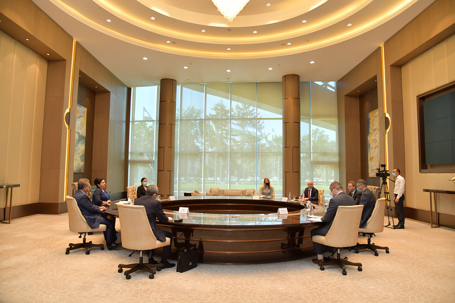 Танзила Нарбаева провела встречу с делегацией Корпорации финансирования международного развития США