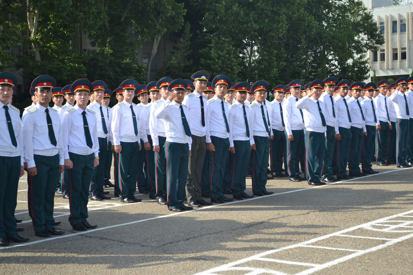 В Узбекистане изменились зарплаты сотрудников внутренних дел