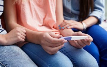 В Узбекистане число преждевременных родов среди несовершеннолетних девочек увеличилось