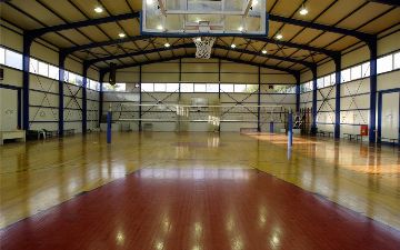 Общежития и спортивные площадки используют для размещения зараженных коронавирусом