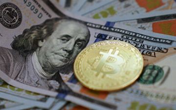 Биткоин впервые за год достиг отметки в 12 тысяч долларов