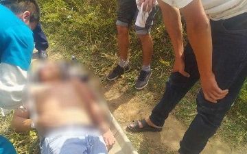 Мужчина в горной местности на перевале Камчик упал со скалы