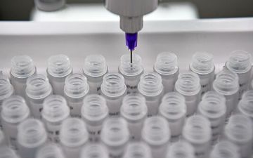 Названы возможные побочные эффекты российской вакцины от коронавируса