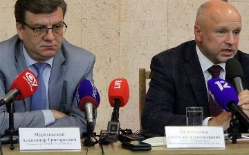 Лечившие Навального врачи омской больницы рассказали подробности о поступлении пациента, постановке диагноза и разрешении на транспортировку