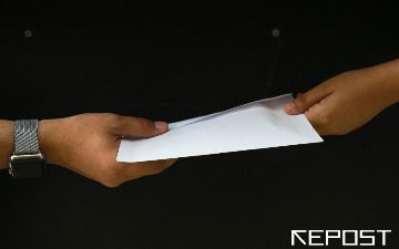 В Джизакской области работник районного хокимията обещал выделить землю за 12 тысяч долларов и попался 