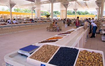 В Андижане узбекистанец едва не зарезал мужчину на базаре из-за жены