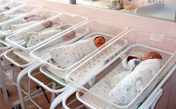 Узбекистанцы, родившие за рубежом получат пособие