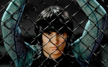 Первая узбекистанка в UFC сделала вес перед боем – опубликовано видео взвешивания