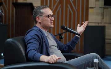 Алламжонов порекомендовал максимально сократить трансляцию зарубежных сериалов на узбекском телевидении 