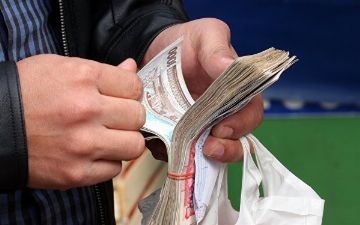 Стало известно, что большинство налогоплательщиков получает зарплату менее миллиона сумов