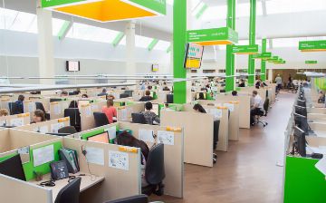 Российский банк Сбер выучил узбекский язык