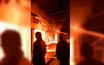 На вещевом рынке в Самаркандской области произошел пожар