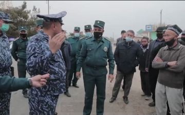 В Сурхандарьинской области четырехлетний мальчик вышел из машины и был сбит насмерть 