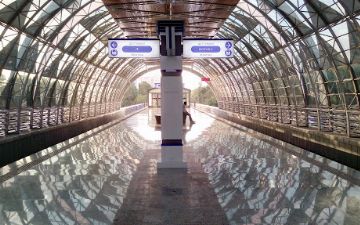 Метрополитен спустя два месяца открыл часть вестибюлей