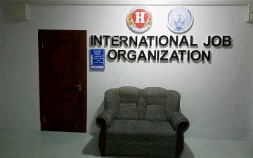 В Ташкенте начался суд над главой частного агентства занятости, который обманул более 2,5 тысяч человек на миллиарды суммов