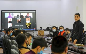 АО «Узметкомбинат» провел открытый диалог с молодежью, обучающейся за рубежом