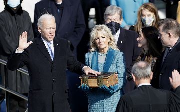 Джо Байден принёс присягу и официально вступил в должность президента США