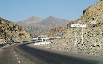 Более тысячи населенных пунктов Узбекистана остались без движения транспорта