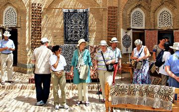 Стало известно, из каких стран чаще всего приезжали туристы в Узбекистан в 2020 году