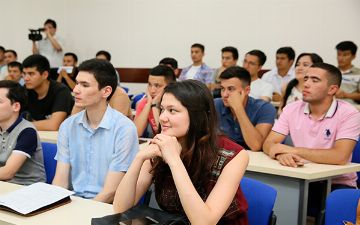 В случае недобора оценок студенты будут платить за дополнительный семестр 