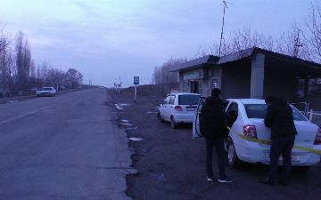 В Ташобласти школьник напал с ножом на водителя такси и ограбил его 