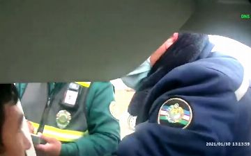 Кашкадарьинского сотрудника транспортного управления уволили за рукоприкладство