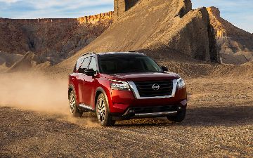 Nissan поделился снимками кроссовера нового поколения