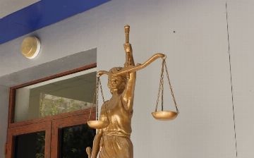 В Навои пресс-служба верховного совета расследует действия председателя суда, оказывавшего давление на главного редактора газеты