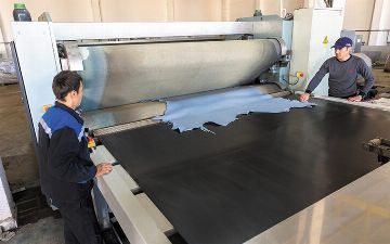 Узбекские магазины кожаной продукции отправятся за границу 