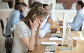 Врач назвал необычные причины головной боли